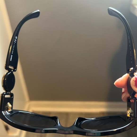 Never worn Versace Medusa Sunglasses main image 6
